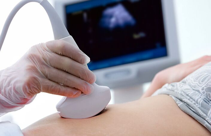 Une échographie de la vessie peut être utile pour diagnostiquer une cystite chez une femme.